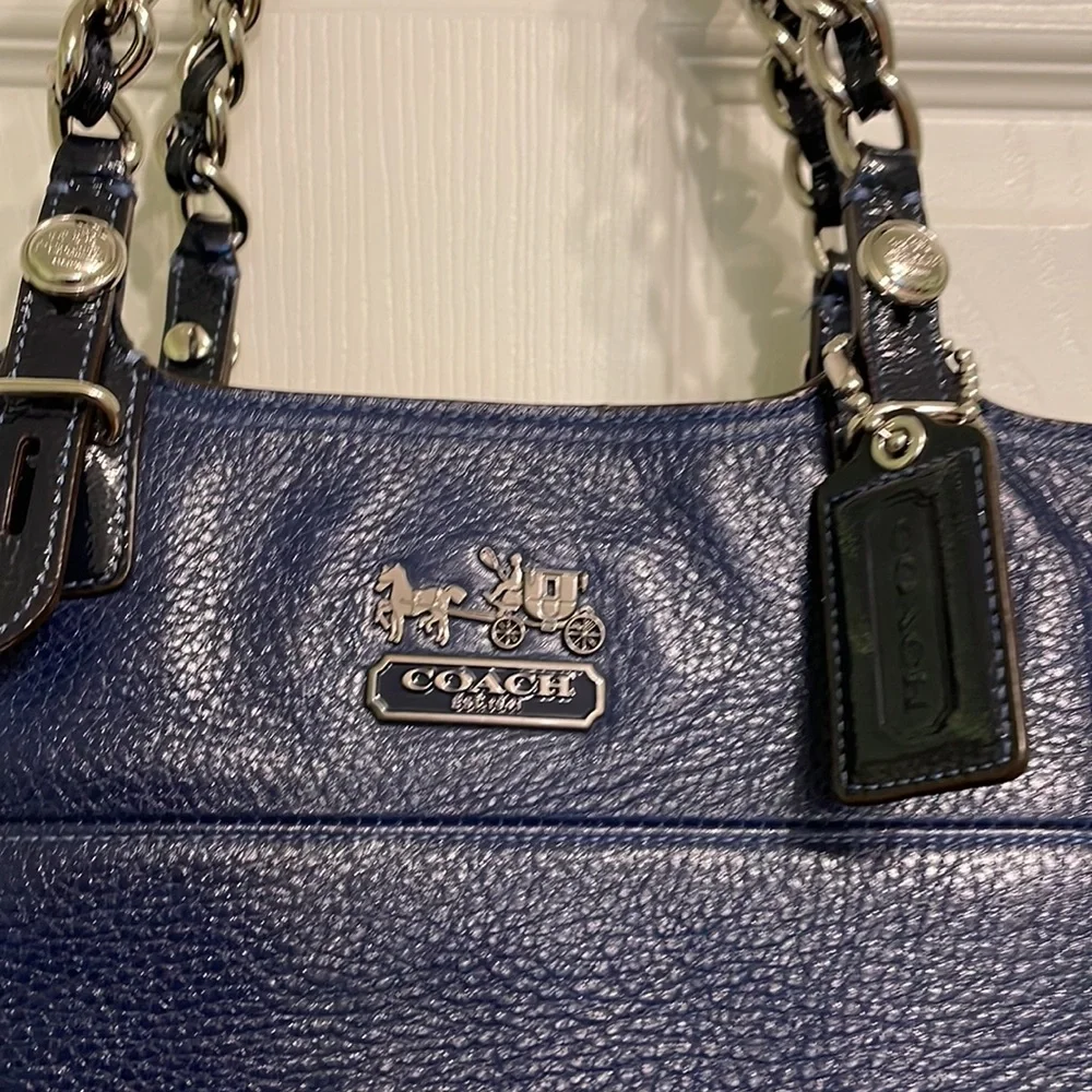 Coach leather shoulder bag. Great condition inside and out. - Picture 2 of 12